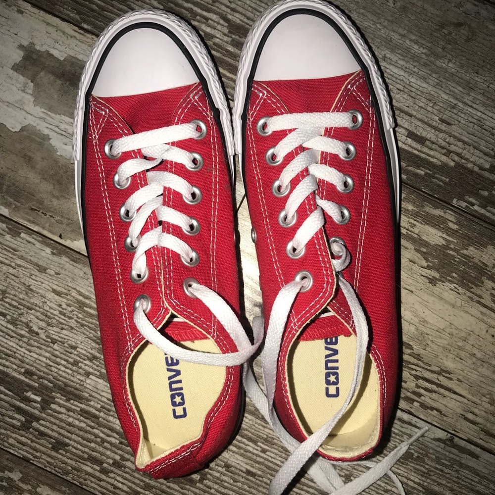 Women's red converse